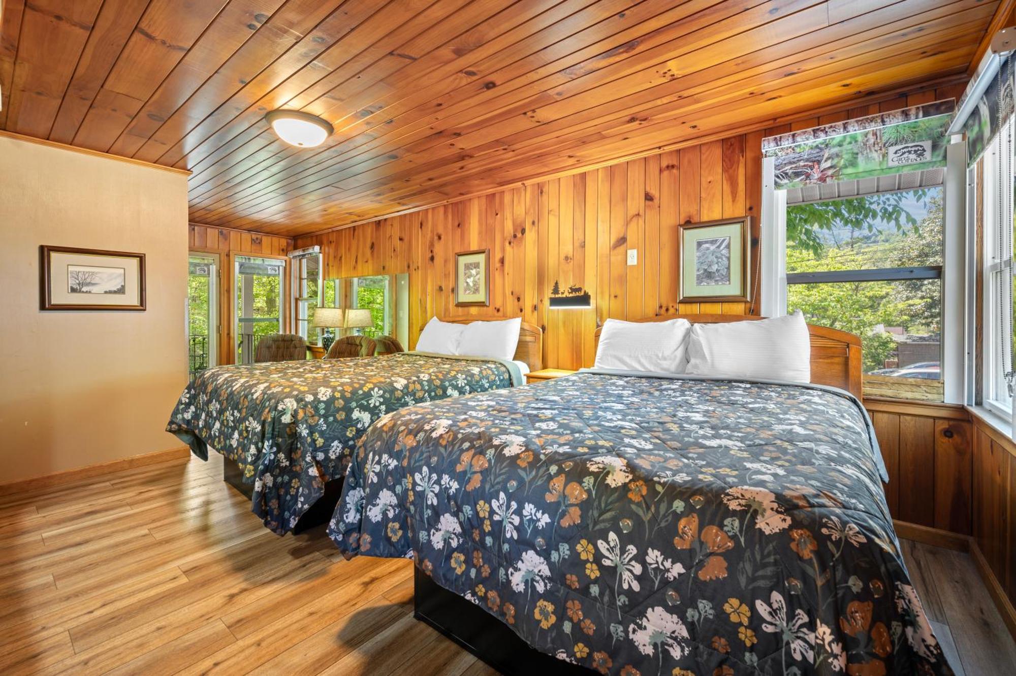 Carr'S Northside Hotel And Cottages Гатлинбург Экстерьер фото